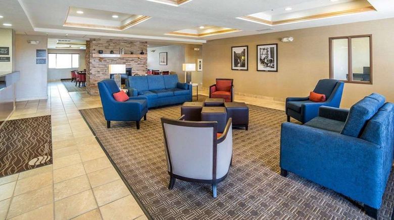 <b>Comfort Inn Evansville Lobby</b>. Images powered by <a href="https://iceportal.shijigroup.com/" title="IcePortal" target="_blank">IcePortal</a>.