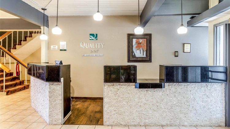 Quality Inn Lobby