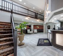 Quality Inn & Suites Brownsburg Lobby