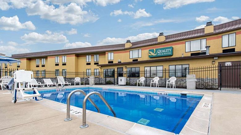<b>Quality Inn & Suites Brownsburg Pool</b>. Images powered by <a href="https://iceportal.shijigroup.com/" title="IcePortal" target="_blank">IcePortal</a>.
