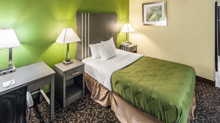 Quality Inn Decatur Room