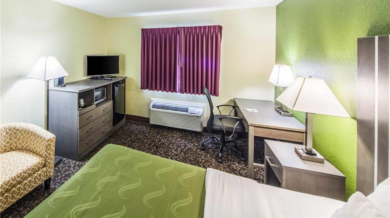 <b>Quality Inn Decatur Room</b>. Images powered by <a href="https://iceportal.shijigroup.com/" title="IcePortal" target="_blank">IcePortal</a>.