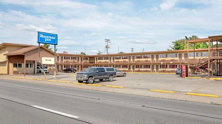 Rodeway Inn Terre Haute Exterior