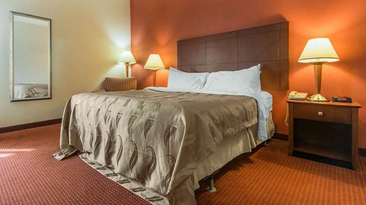 Quality Inn & Suites Lawrenceburg Room