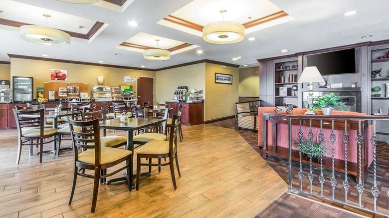 <b>Quality Inn & Suites Lawrenceburg Restaurant</b>. Images powered by <a href="https://iceportal.shijigroup.com/" title="IcePortal" target="_blank">IcePortal</a>.