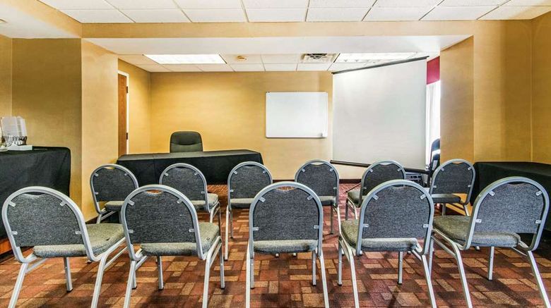 <b>Quality Inn & Suites Lawrenceburg Meeting</b>. Images powered by <a href="https://iceportal.shijigroup.com/" title="IcePortal" target="_blank">IcePortal</a>.