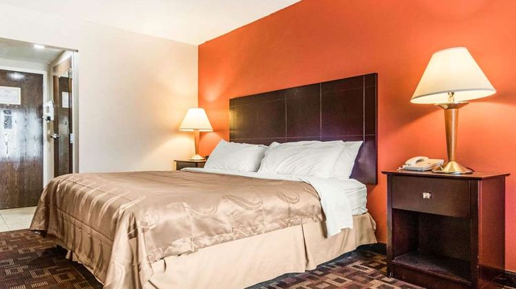 Quality Inn & Suites Lawrenceburg Room
