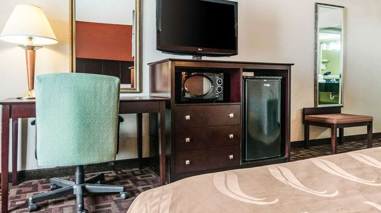 <b>Quality Inn & Suites Lawrenceburg Suite</b>. Images powered by <a href="https://iceportal.shijigroup.com/" title="IcePortal" target="_blank">IcePortal</a>.