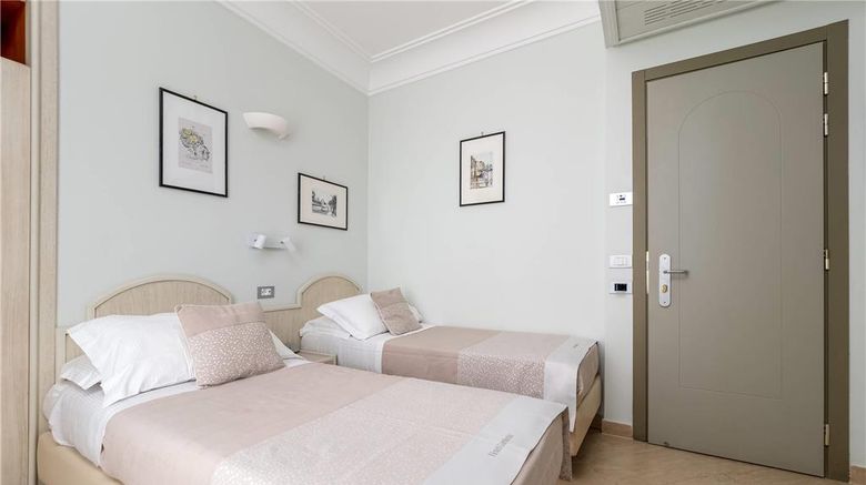 <b>Gardenia Sorrento Coast Room</b>. Images powered by <a href="https://iceportal.shijigroup.com/" title="IcePortal" target="_blank">IcePortal</a>.