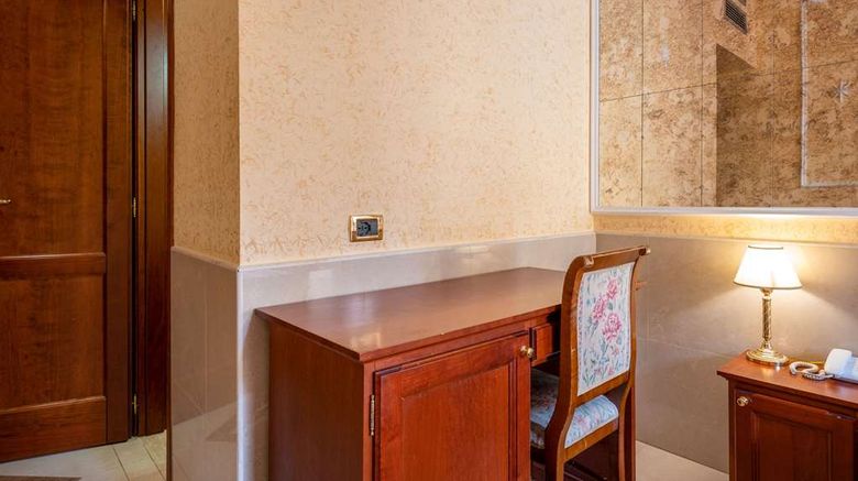 <b>Comfort Inn Bolivar Hotel Room</b>. Images powered by <a href="https://iceportal.shijigroup.com/" title="IcePortal" target="_blank">IcePortal</a>.