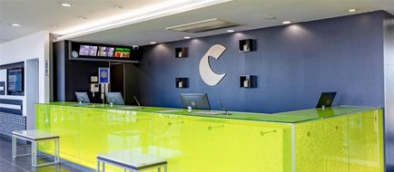 Comfort Hotel Lobby