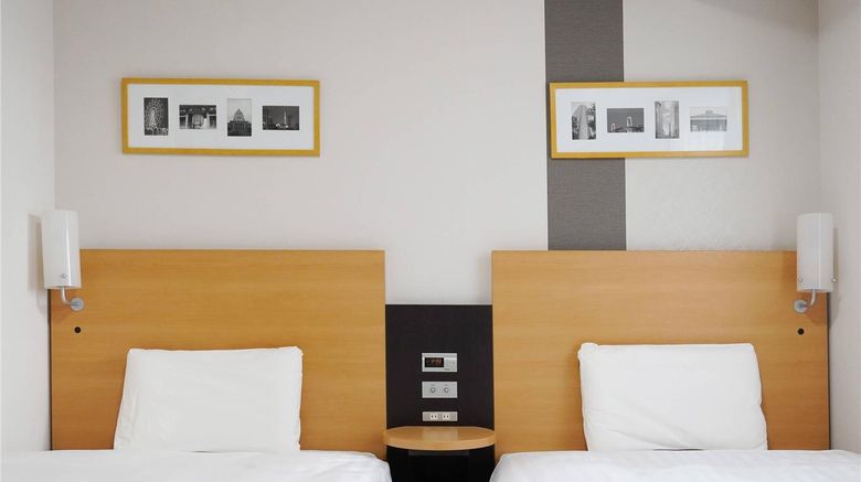 <b>Comfort Hotel Tokyo Kanda Room</b>. Images powered by <a href="https://iceportal.shijigroup.com/" title="IcePortal" target="_blank">IcePortal</a>.