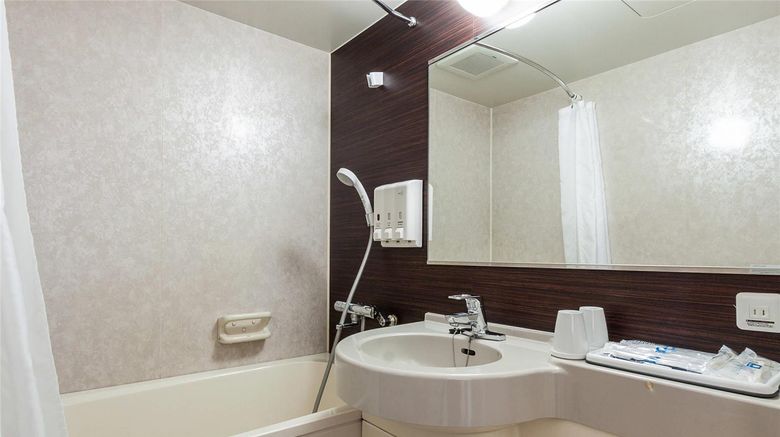 <b>Comfort Hotel Shin Yamaguchi Room</b>. Images powered by <a href="https://iceportal.shijigroup.com/" title="IcePortal" target="_blank">IcePortal</a>.