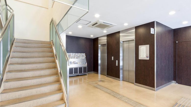 <b>Comfort Hotel Kokura North Lobby</b>. Images powered by <a href="https://iceportal.shijigroup.com/" title="IcePortal" target="_blank">IcePortal</a>.