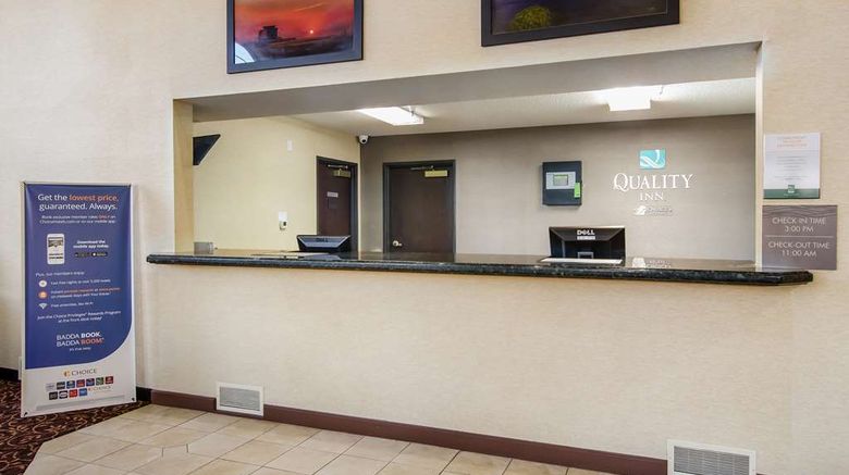 <b>Quality Inn Lobby</b>. Images powered by <a href="https://iceportal.shijigroup.com/" title="IcePortal" target="_blank">IcePortal</a>.