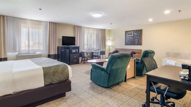 <b>Quality Inn Suite</b>. Images powered by <a href="https://iceportal.shijigroup.com/" title="IcePortal" target="_blank">IcePortal</a>.