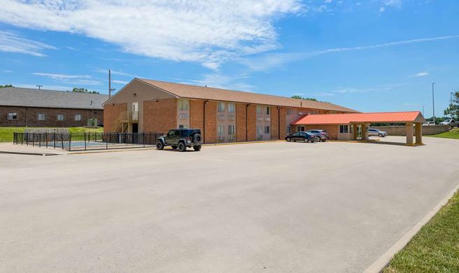 Econo Lodge Emporia Exterior