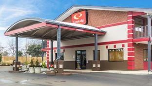 Econo Lodge & Suites