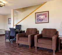 Quality Inn Lobby
