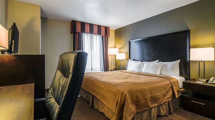 Quality Inn and Suites Winfield Room