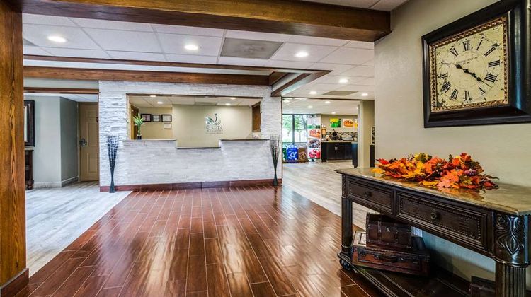 Quality Inn and Suites Winfield Lobby