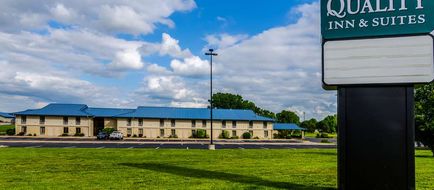 Quality Inn and Suites Winfield Exterior