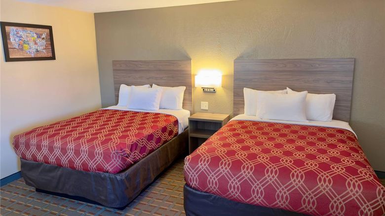 <b>Econo Lodge Lansing Leavenworth Room</b>. Images powered by <a href="https://iceportal.shijigroup.com/" title="IcePortal" target="_blank">IcePortal</a>.