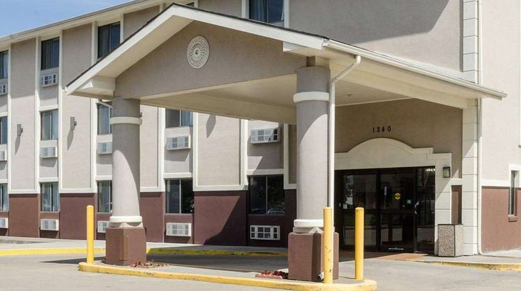 Quality Inn Topeka Exterior