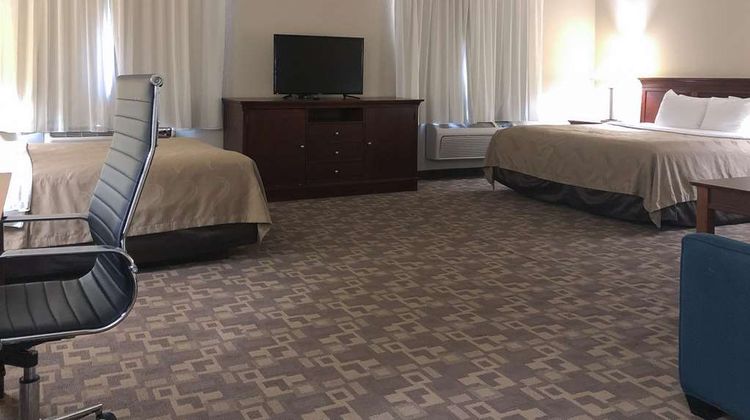 Quality Inn Topeka Suite