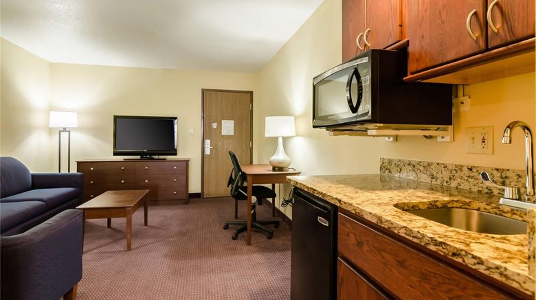 <b>Quality Inn & Suites Colby Suite</b>. Images powered by <a href="https://iceportal.shijigroup.com/" title="IcePortal" target="_blank">IcePortal</a>.