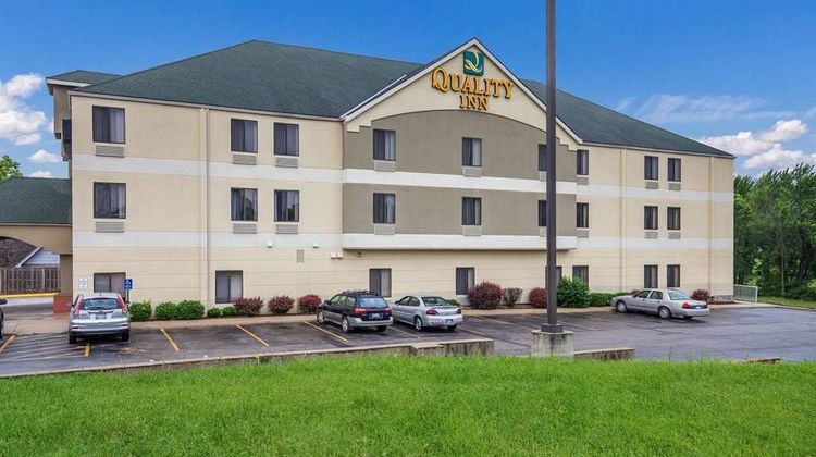 Quality Inn I-70 Near Kansas Speedway Exterior