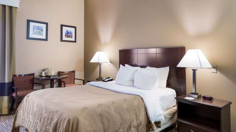 <b>Quality Inn I-70 Near Kansas Speedway Room</b>. Images powered by <a href="https://iceportal.shijigroup.com/" title="IcePortal" target="_blank">IcePortal</a>.
