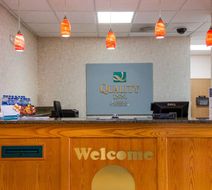 Quality Inn I-70 Near Kansas Speedway Lobby