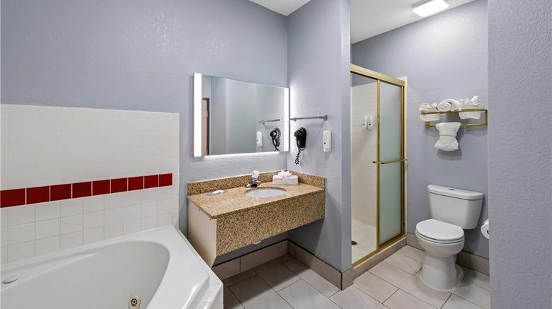 <b>Quality Inn & Suites, Manhattan Suite</b>. Images powered by <a href="https://iceportal.shijigroup.com/" title="IcePortal" target="_blank">IcePortal</a>.