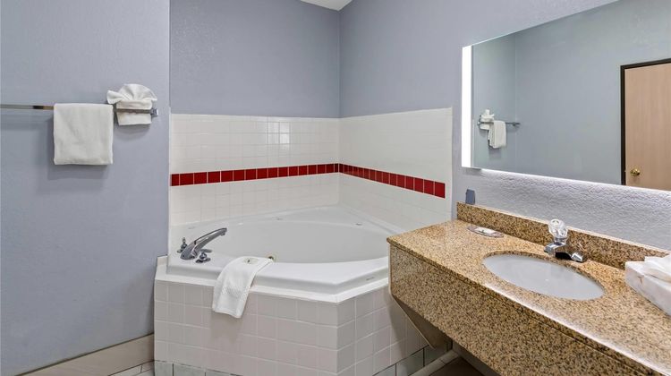 Quality Inn & Suites, Manhattan Suite