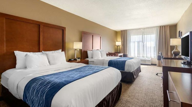 Comfort Inn And Suites Pittsburg Room