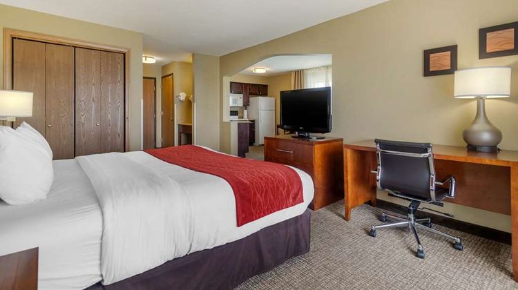 Comfort Inn And Suites Pittsburg Suite