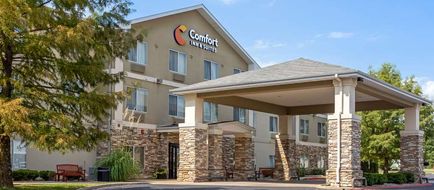 Comfort Inn And Suites Pittsburg Exterior