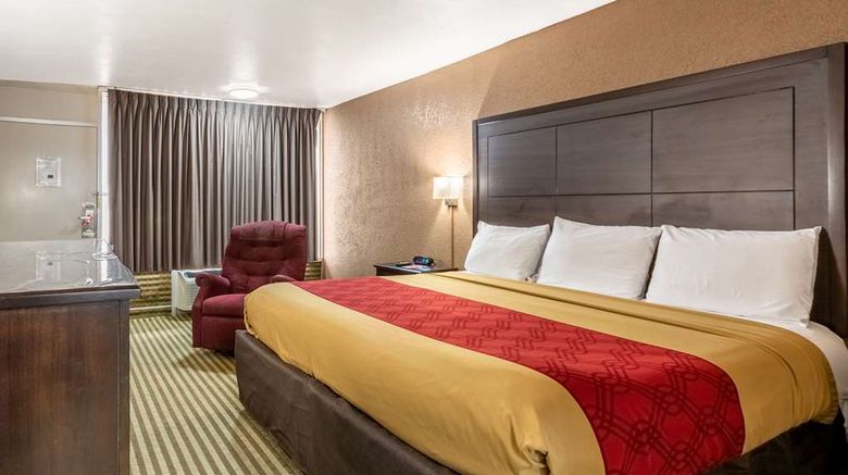 <b>Econo Lodge Winfield Room</b>. Images powered by <a href="https://iceportal.shijigroup.com/" title="IcePortal" target="_blank">IcePortal</a>.