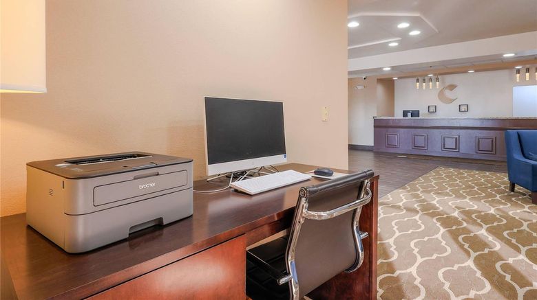 <b>Comfort Inn Ottawa Other</b>. Images powered by <a href="https://iceportal.shijigroup.com/" title="IcePortal" target="_blank">IcePortal</a>.