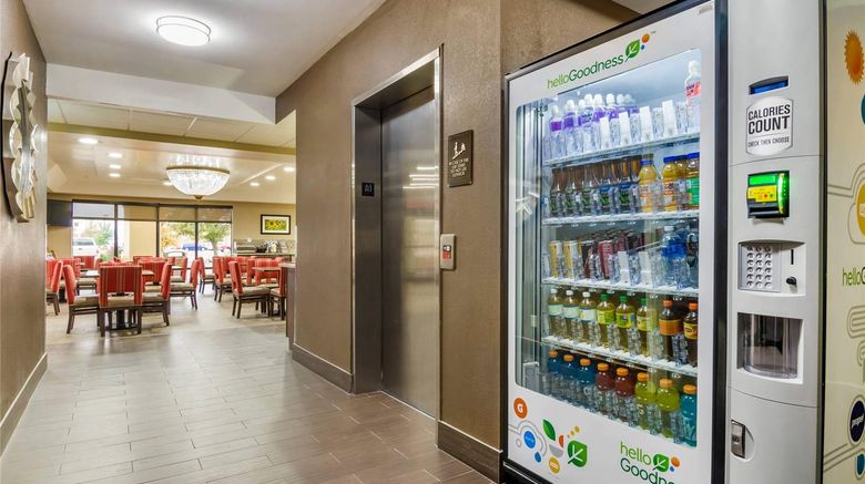 <b>Comfort Inn Ottawa Other</b>. Images powered by <a href="https://iceportal.shijigroup.com/" title="IcePortal" target="_blank">IcePortal</a>.
