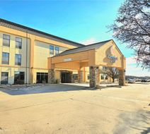 Comfort Inn Ottawa Exterior