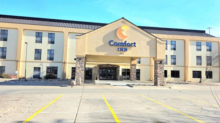 Comfort Inn Ottawa Exterior