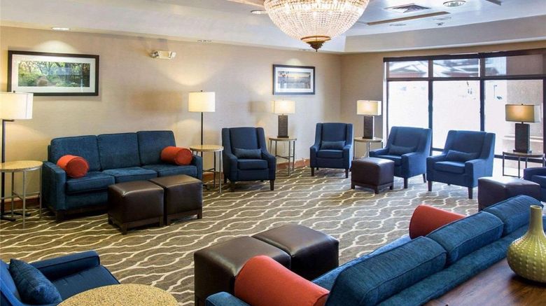 <b>Comfort Inn Ottawa Lobby</b>. Images powered by <a href="https://iceportal.shijigroup.com/" title="IcePortal" target="_blank">IcePortal</a>.