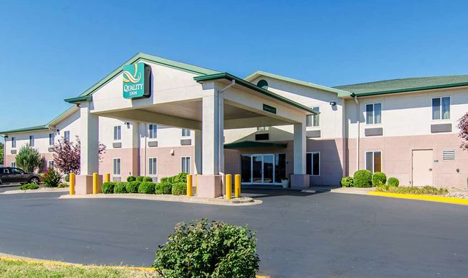 Quality Inn near Fort Riley Exterior