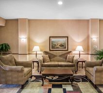 Rodeway Inn & Suites Salina Lobby