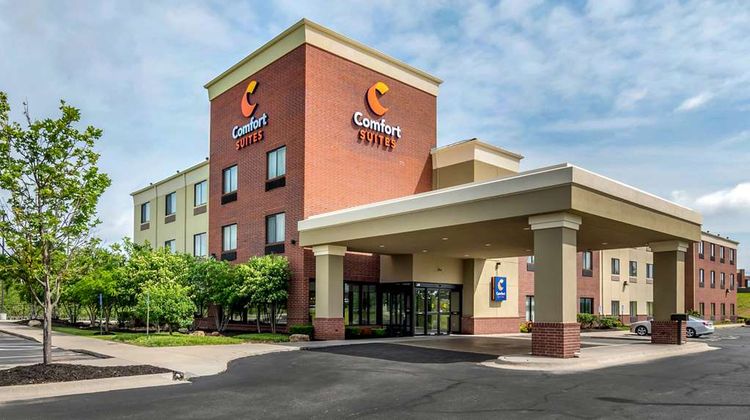 Comfort Suites Speedway Exterior