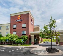 Comfort Suites Speedway Exterior