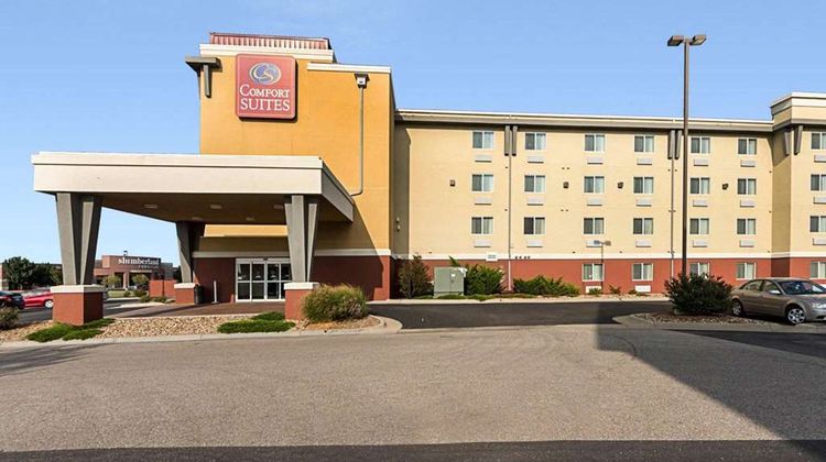 Comfort Suites Airport Exterior