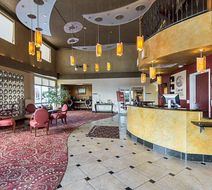 Comfort Suites Airport Lobby